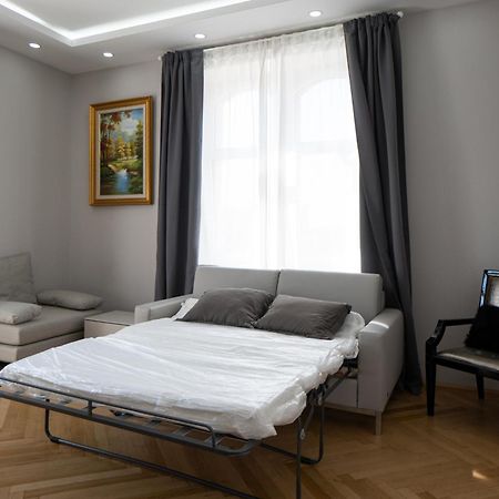 Charming 2-Room Apartment With Balcony, 15 Min To Center Wiedeń Zewnętrze zdjęcie