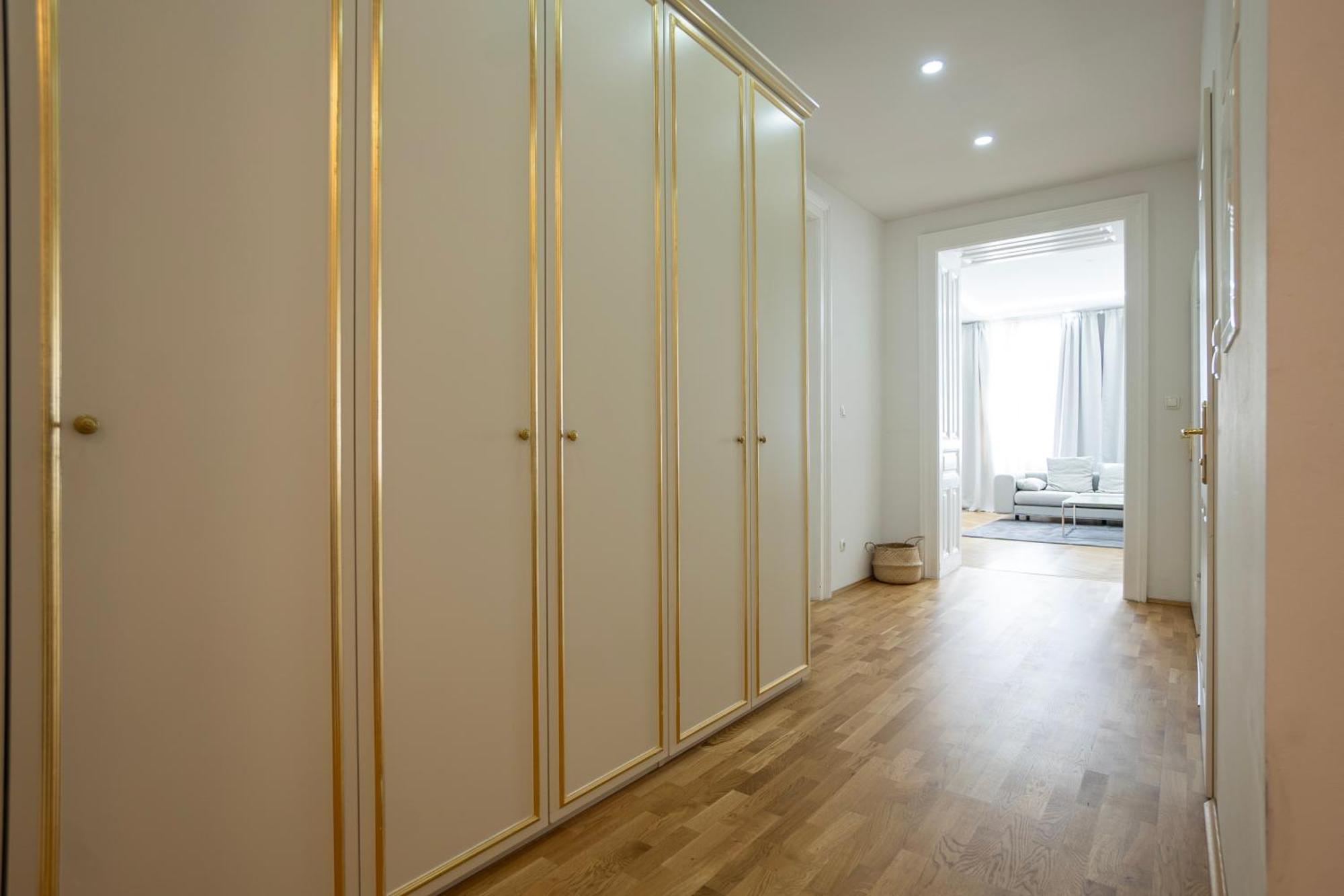 Charming 2-Room Apartment With Balcony, 15 Min To Center Wiedeń Zewnętrze zdjęcie
