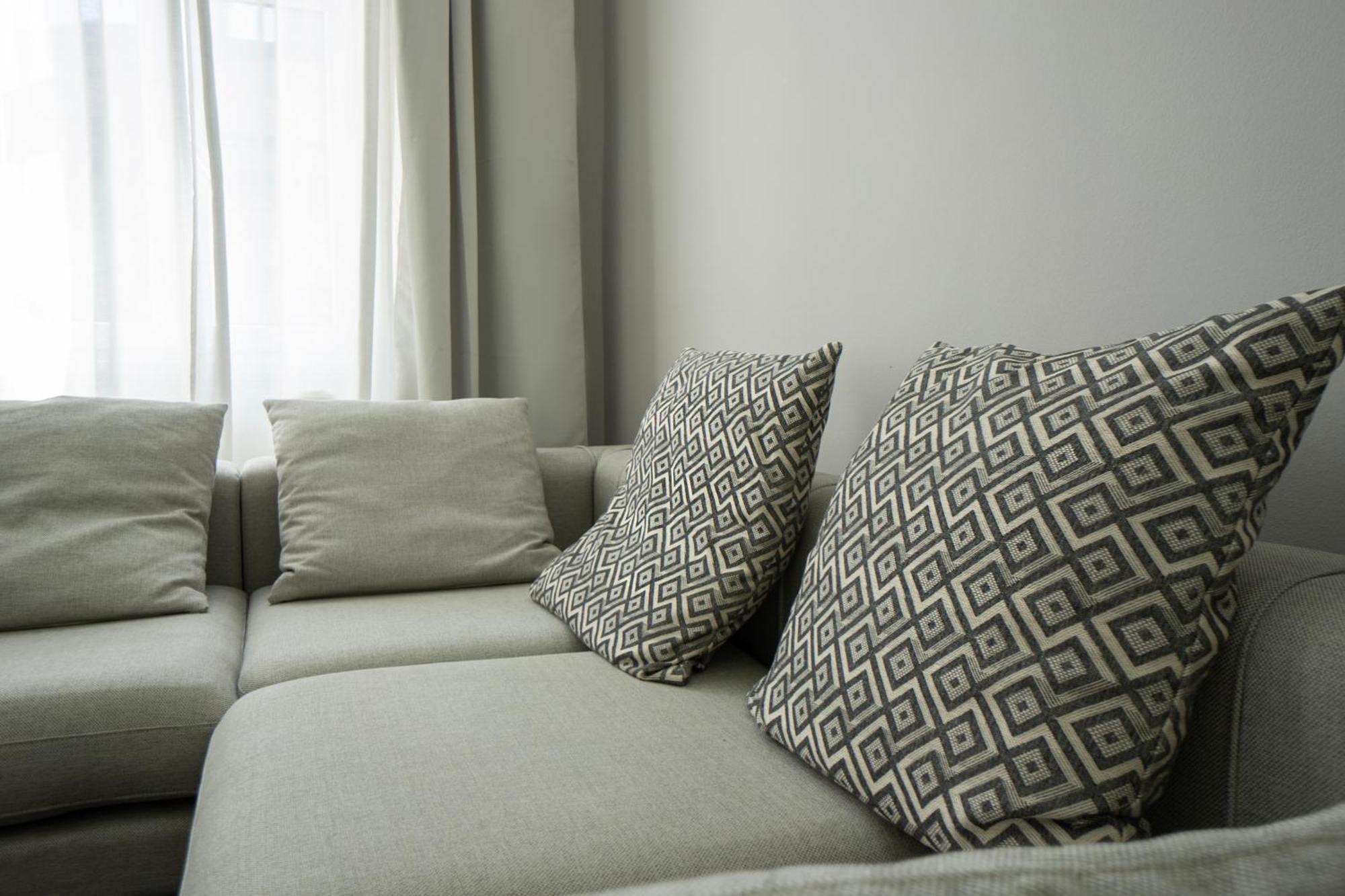 Charming 2-Room Apartment With Balcony, 15 Min To Center Wiedeń Zewnętrze zdjęcie