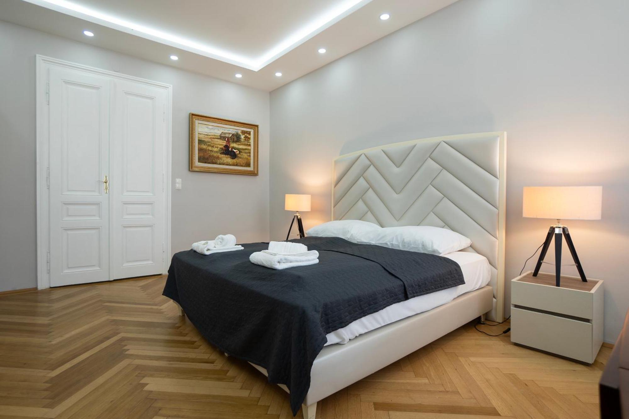 Charming 2-Room Apartment With Balcony, 15 Min To Center Wiedeń Zewnętrze zdjęcie