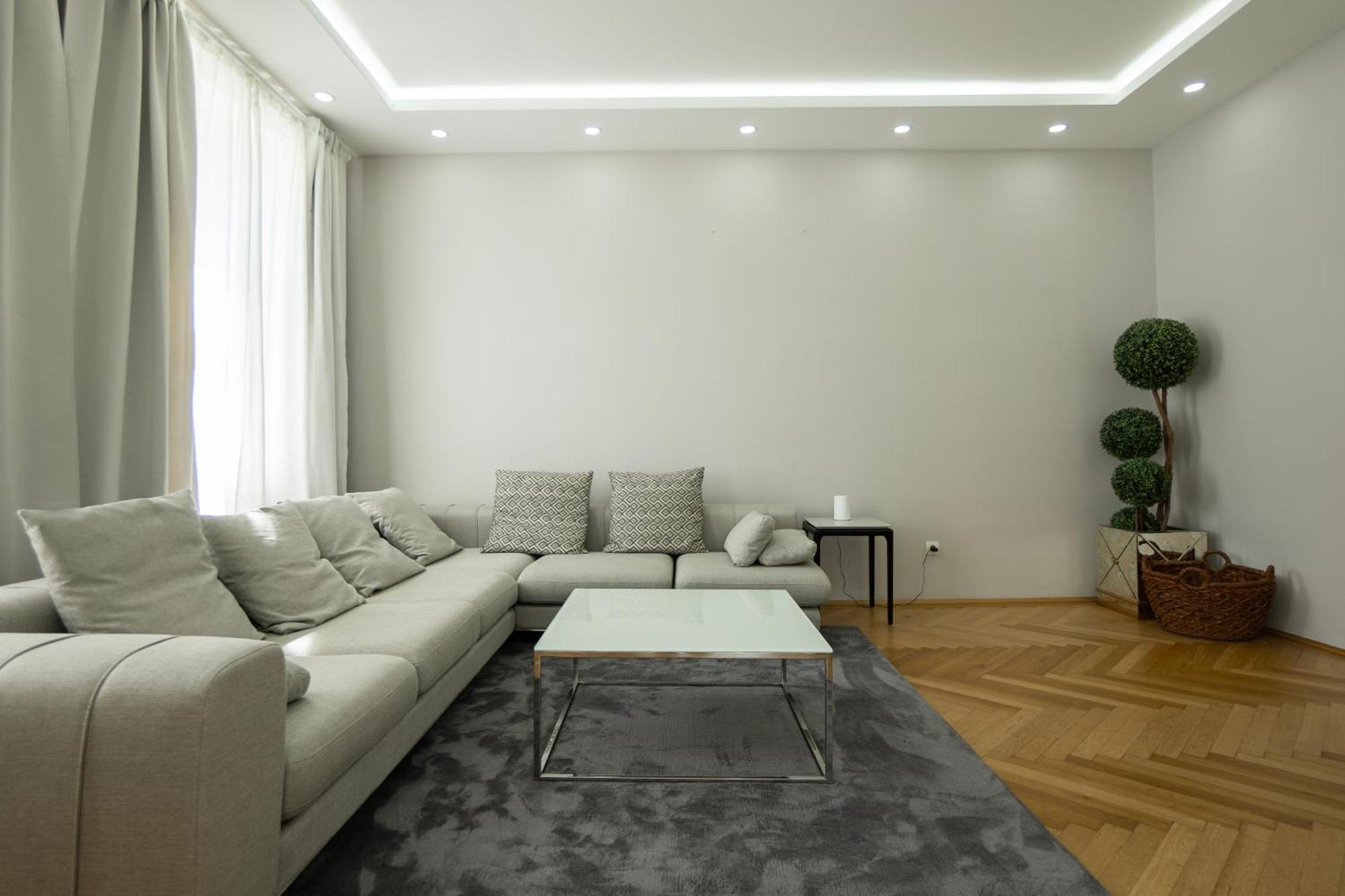 Charming 2-Room Apartment With Balcony, 15 Min To Center Wiedeń Zewnętrze zdjęcie