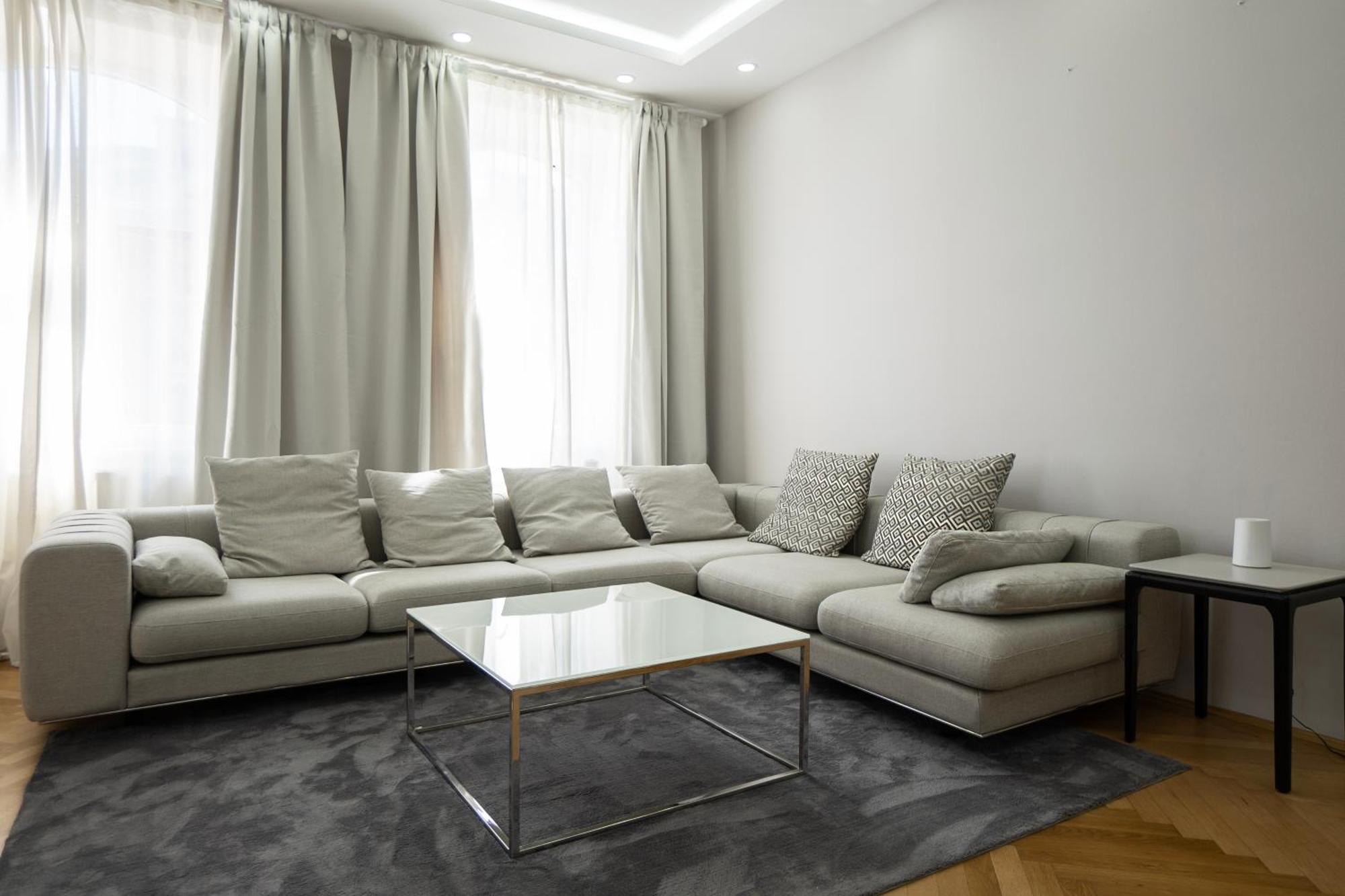 Charming 2-Room Apartment With Balcony, 15 Min To Center Wiedeń Zewnętrze zdjęcie