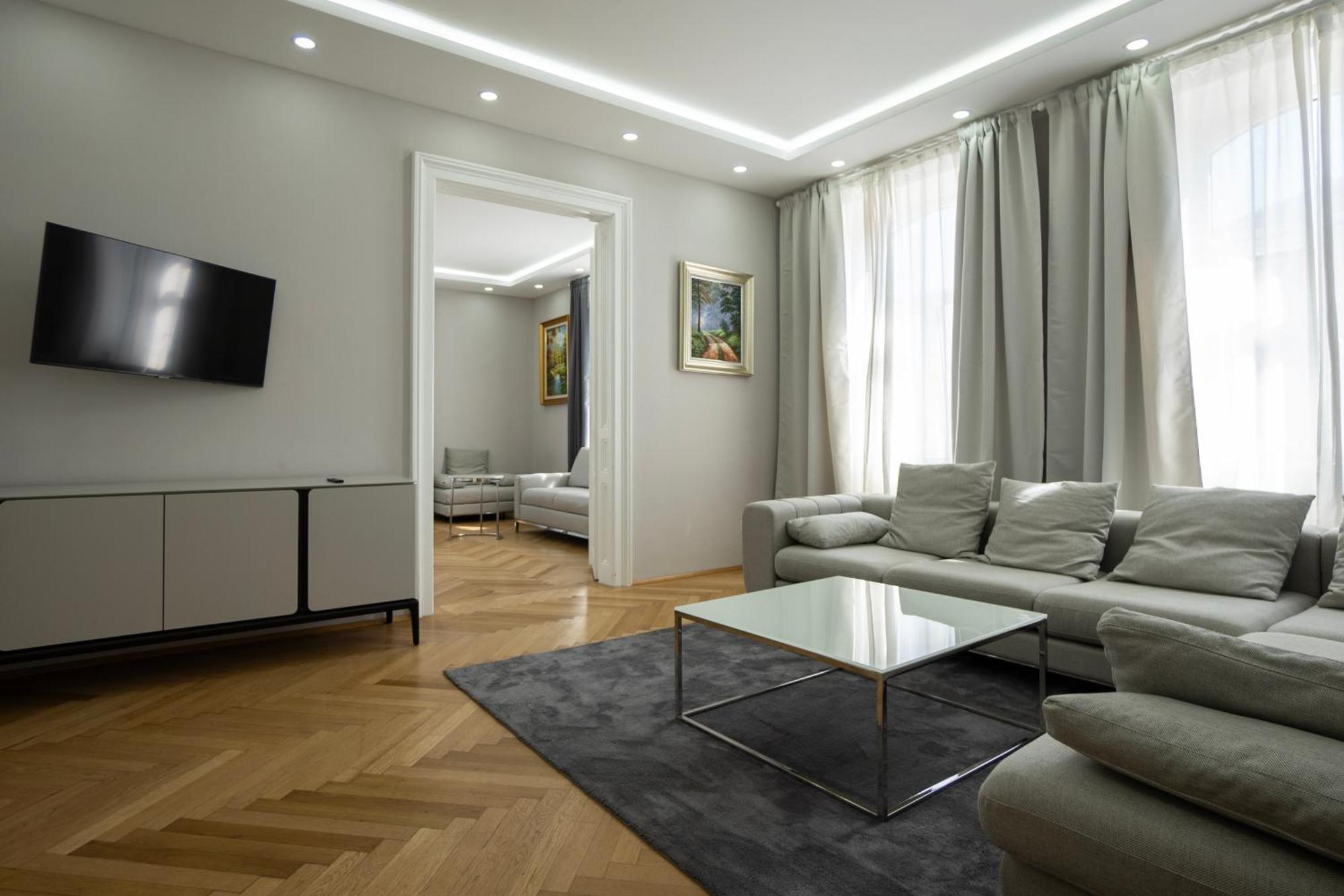 Charming 2-Room Apartment With Balcony, 15 Min To Center Wiedeń Zewnętrze zdjęcie