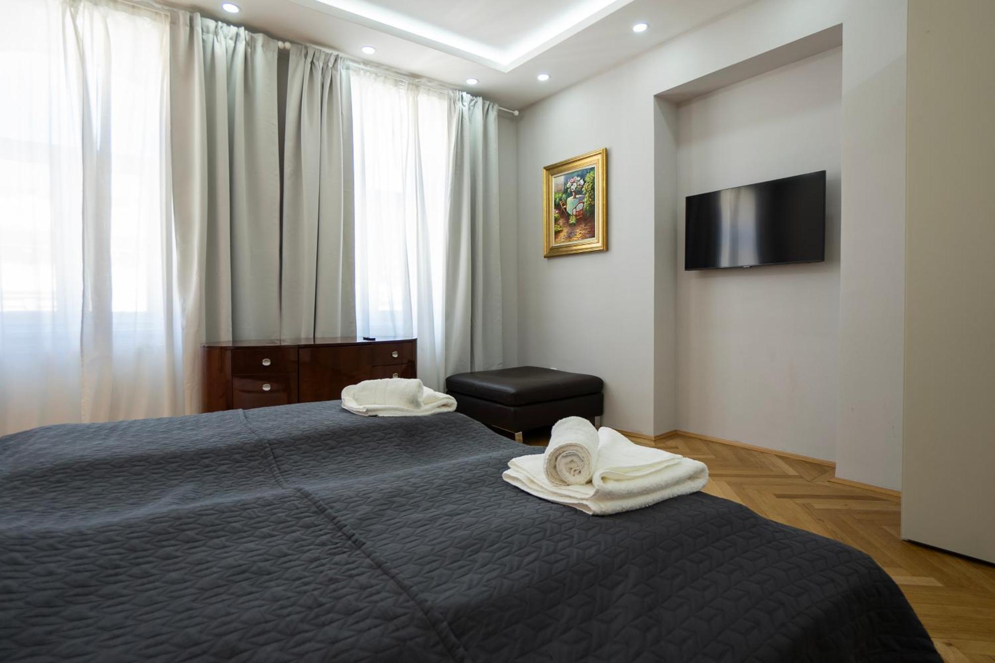 Charming 2-Room Apartment With Balcony, 15 Min To Center Wiedeń Zewnętrze zdjęcie
